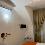 بيت ضيافة Chiaia 4*