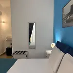 Chiaia בית הארחה 4*