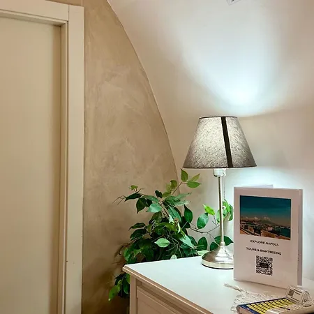 Chiaia Pensión Nápoles