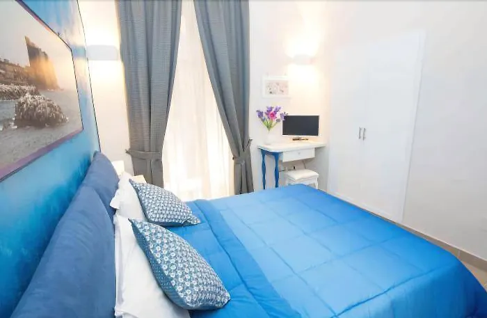 Casa de hóspedes Chiaia 4*