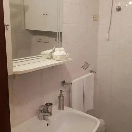 Chiaia Pensión Nápoles