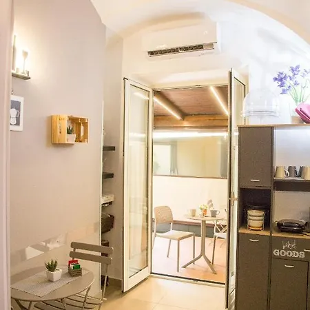 Chiaia Guest house Naples